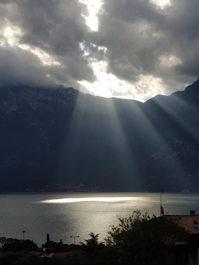 Guesthouse "Villa Tamas" Limone sul Garda Eksteriør billede