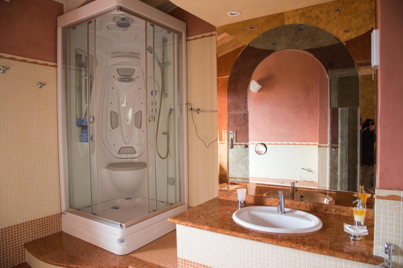 Guesthouse "Villa Tamas" Limone sul Garda Eksteriør billede