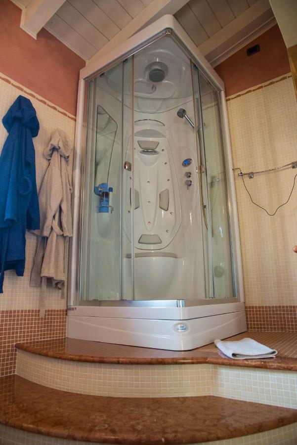 Guesthouse "Villa Tamas" Limone sul Garda Eksteriør billede