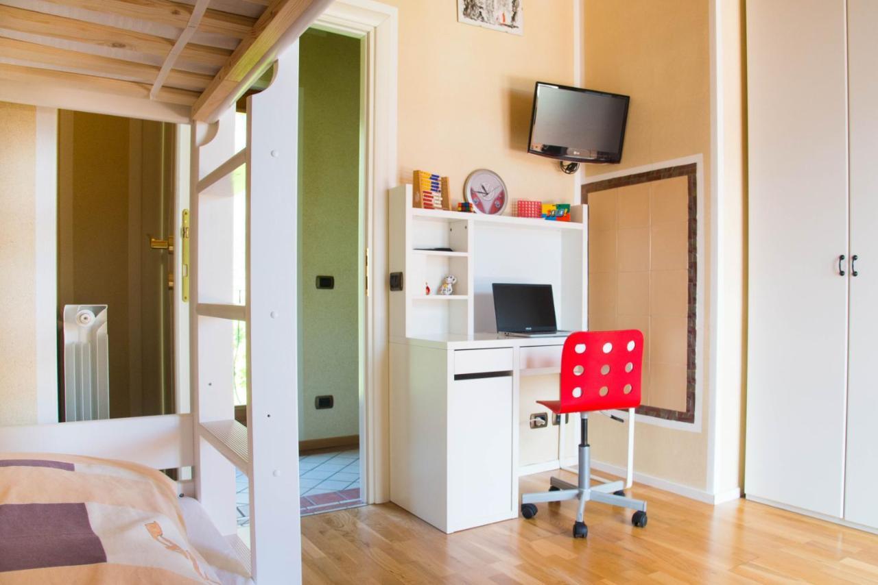 Guesthouse "Villa Tamas" Limone sul Garda Eksteriør billede